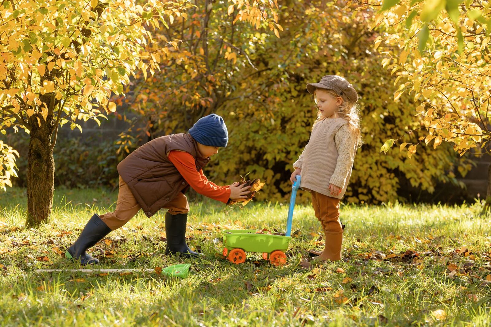Afbeelding bij blog: Herfstkamperen met kinderen: buiten spelen in het mooiste seizoen